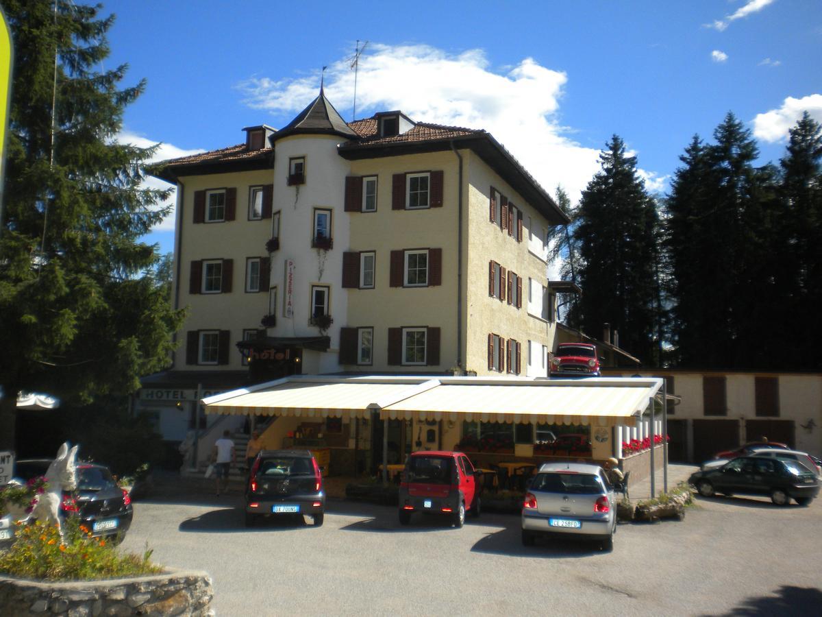 Hotel Roen Ruffre-Mendola Dış mekan fotoğraf